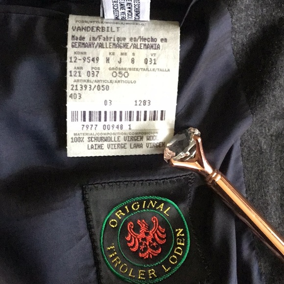 Boss Hugo Boss 100 % Wool Coat Made in Germany - Picture 6 of 9